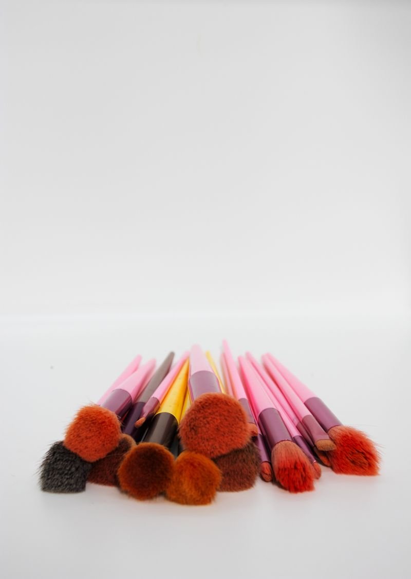 Stack of makeup brushes, the makeup brush cleaner category